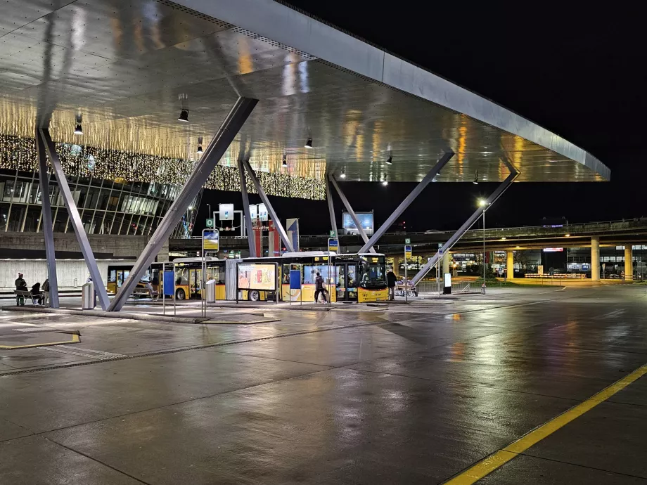 Busbahnhof, Flughafen ZRH