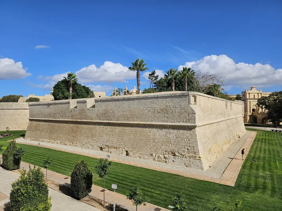 Die Stadtmauern im inneren Teil von Mdina