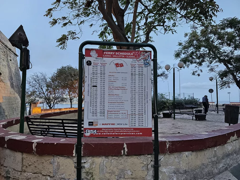 Informationstafel für Fähren Valletta - Sliema