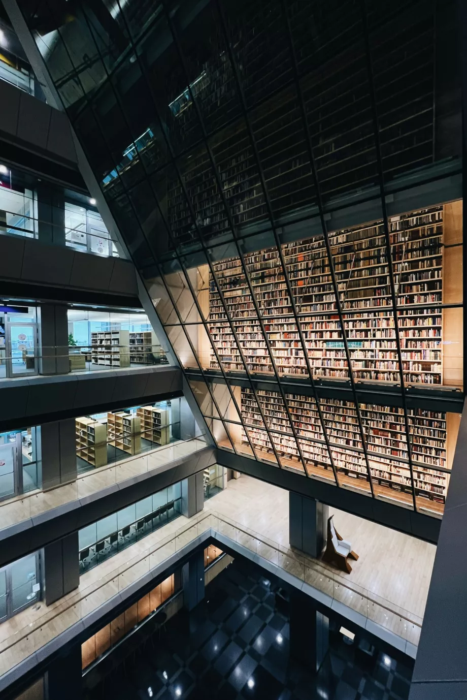 Innenraum der Nationalbibliothek von Lettland