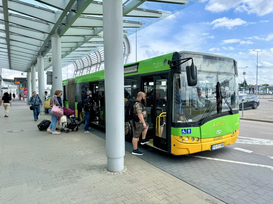 Buslinie 159 vom Flughafen Poznan