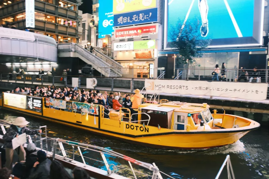 Kreuzfahrt auf dem Dotonbori-Fluss