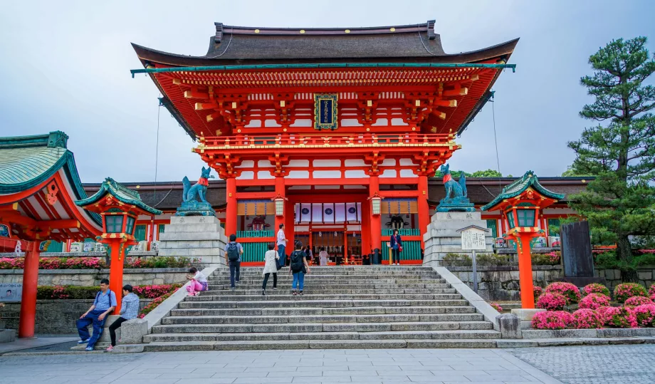 Der Hauptschrein von Fushimi Inari