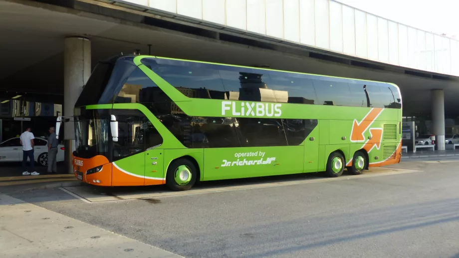 Flixbus am Flughafen Wien